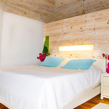 Ocean View Cottage - At Orange Hill ナッソー エクステリア 写真