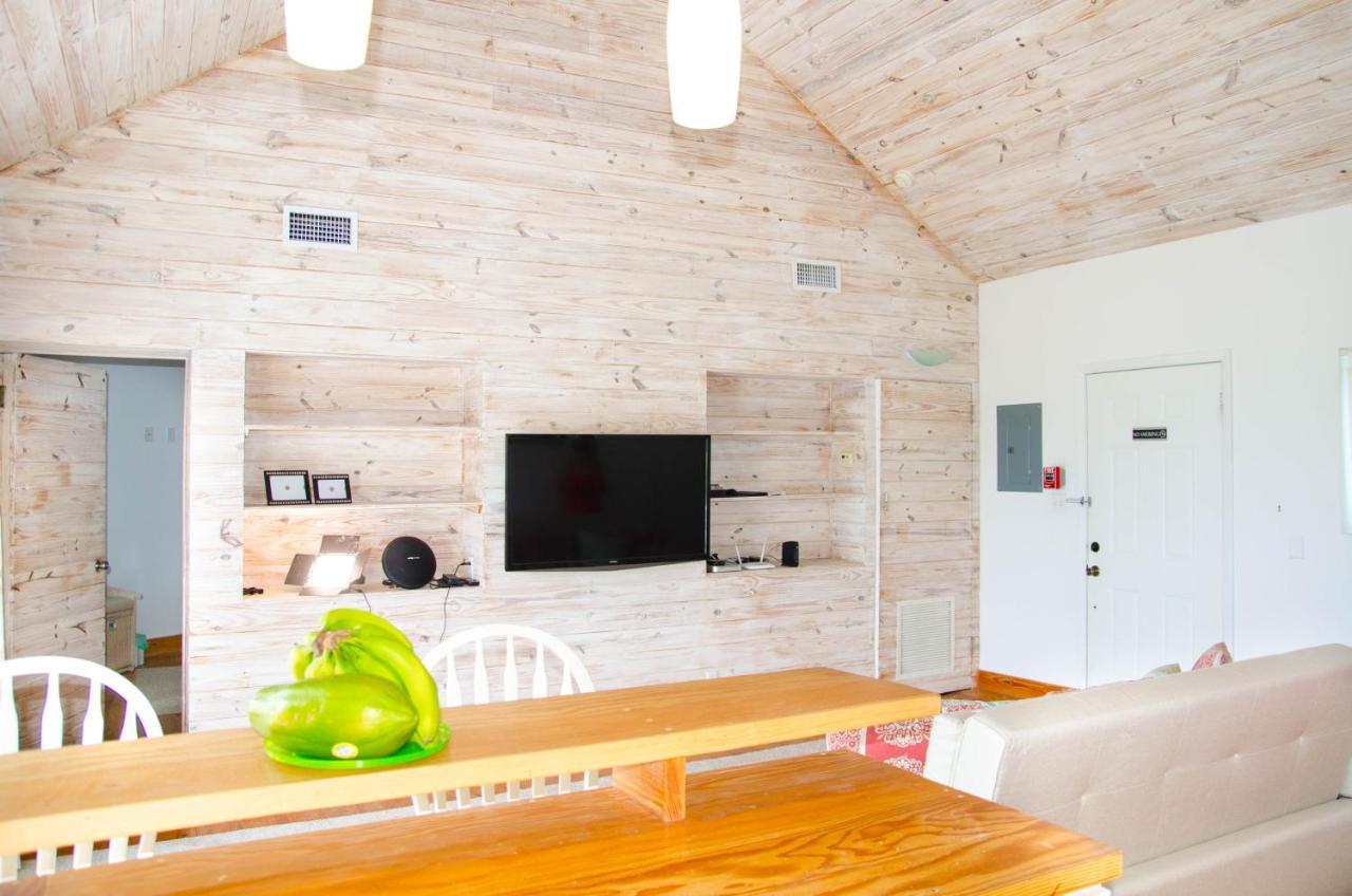 Ocean View Cottage - At Orange Hill ナッソー エクステリア 写真